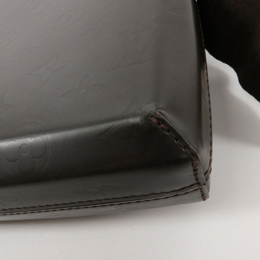 LOUIS VUITTON Monogram Glace Bobby Cafe肩背袋-9