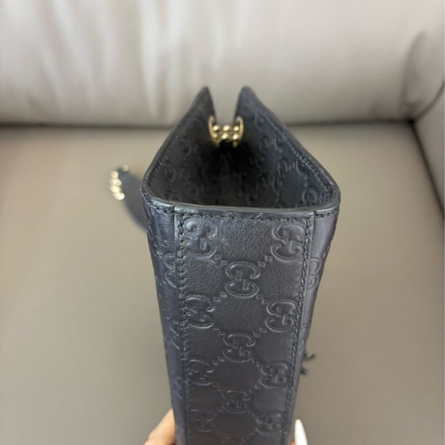古馳/Gucci 壓紋流蘇馬銜扣鏈條包 底長25 黑標017-5