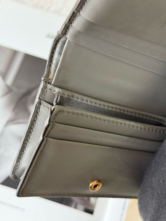 GG Logo 縫線設計二折卡片小短夾(灰色)-6