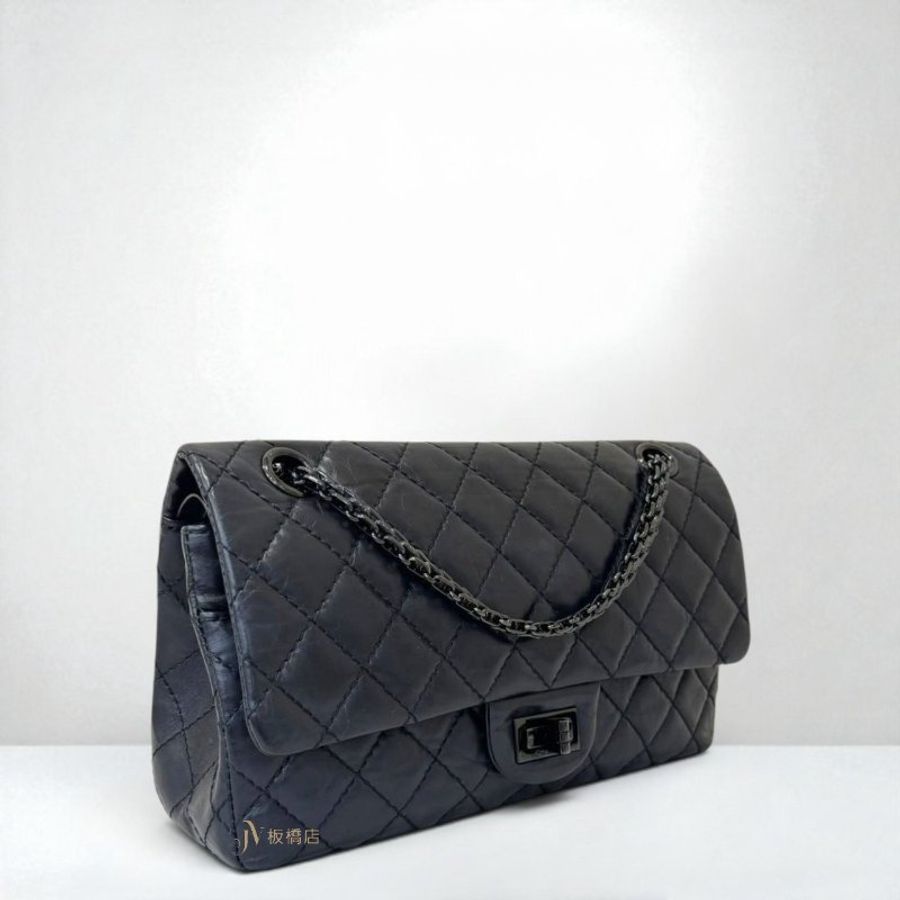 JS1450-CHANEL 黑牛皮黑扣2.55 口蓋包 A37586-3