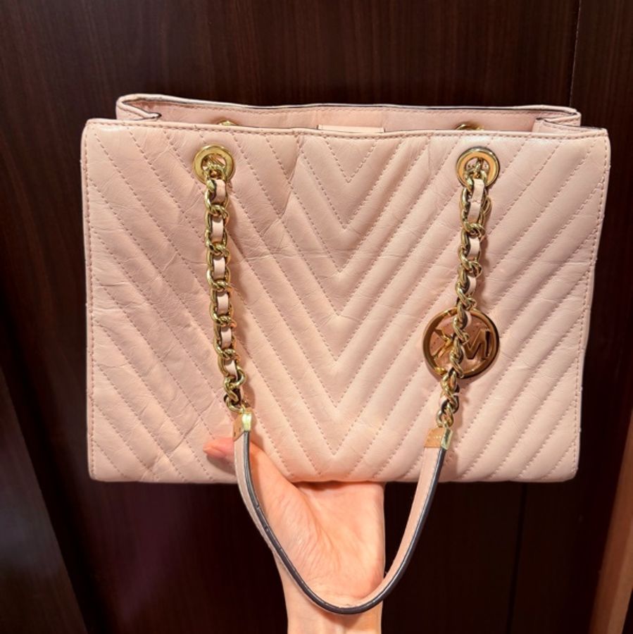 Michael Kors 山型紋牛皮金鍊包-5