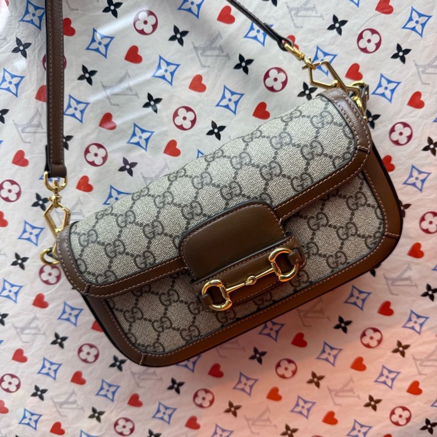 古馳gucci 1955hosebit 法棍 馬鞍包 腋下背 搭配金屬鏈條斜挎尺寸 21.5*12*4-1