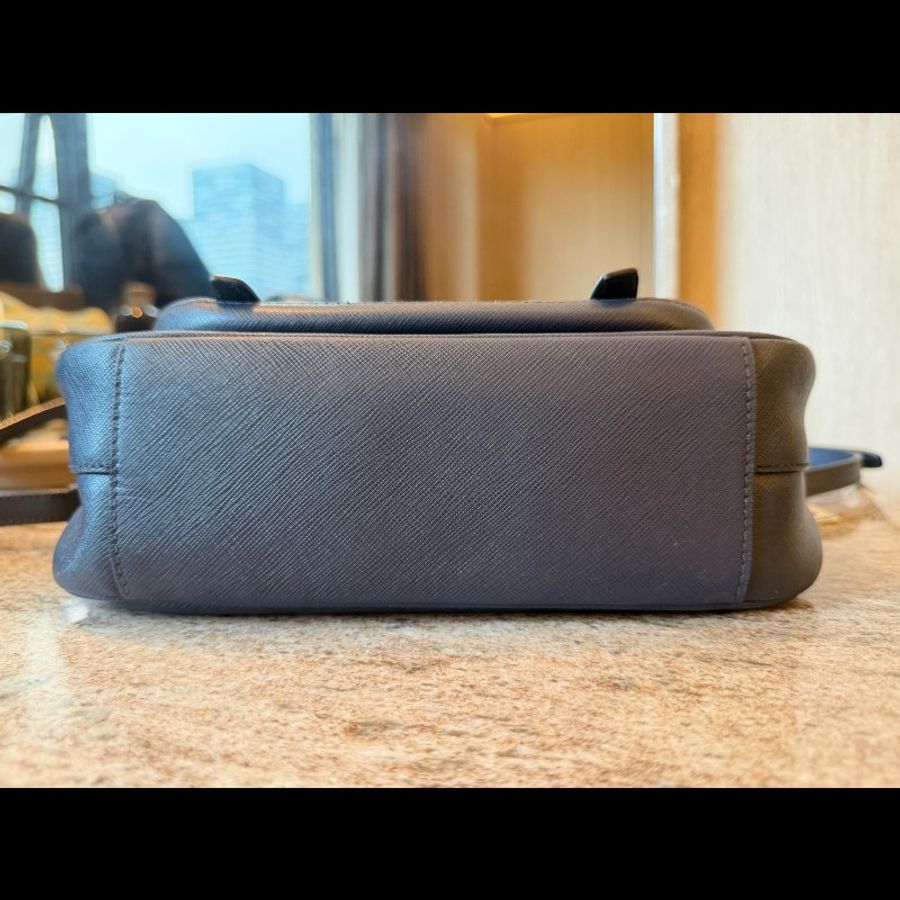Prada 普拉達郵差斜挎包-5