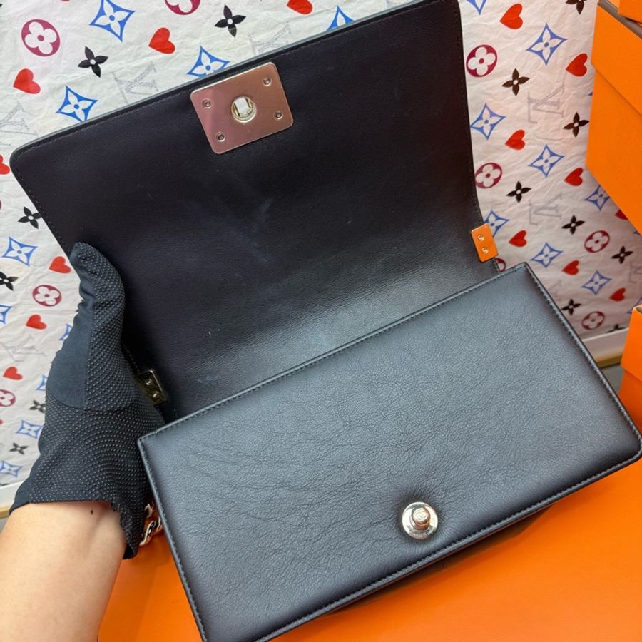 CHANEL香奈兒黑金Leboy中號 29開 尺寸25*7*14.5cm-4