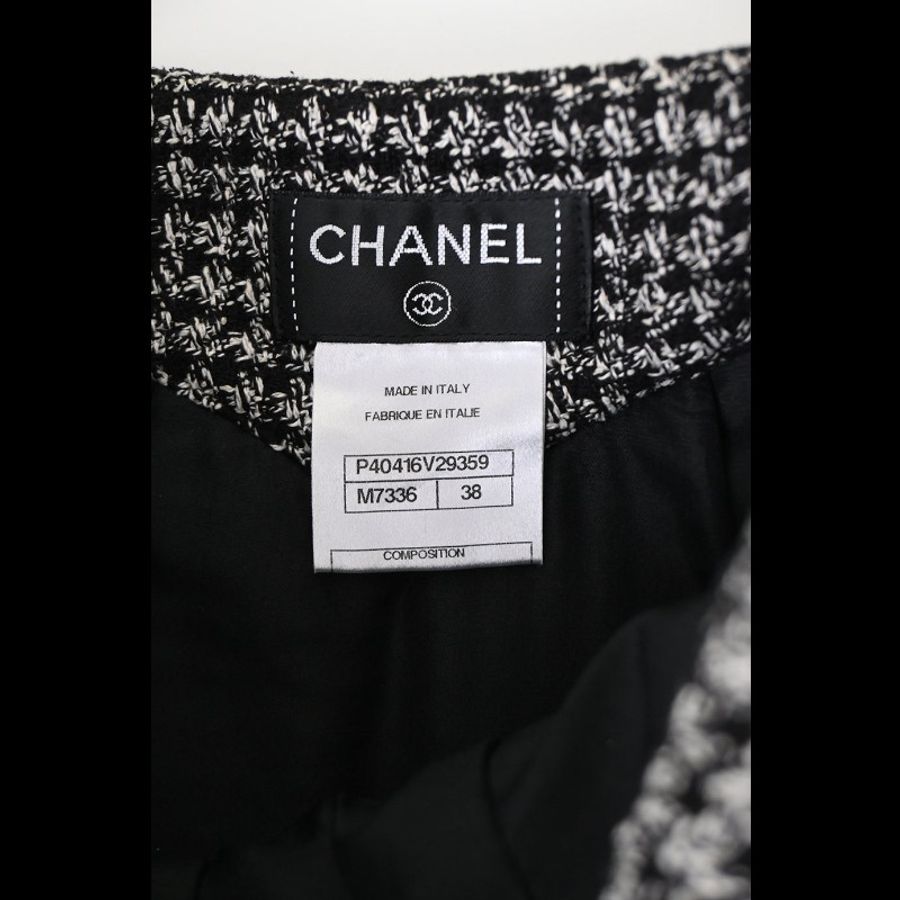 Chanel 11年黑灰千鸟格两口袋短裤-7