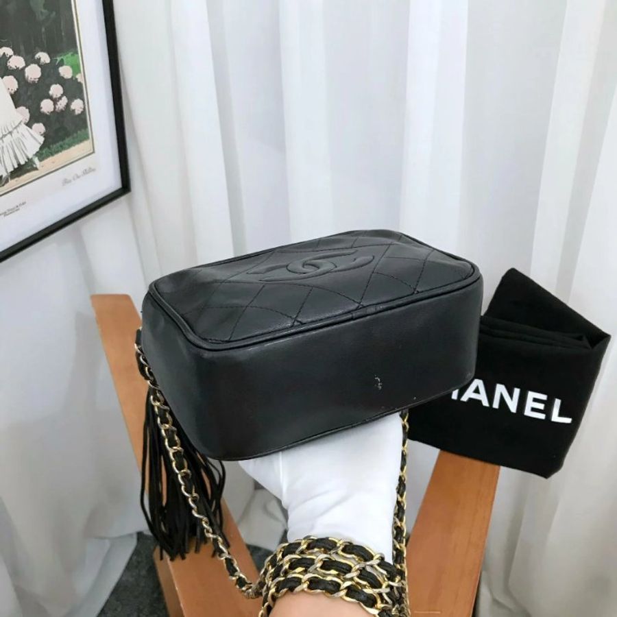 Chanel香奈兒黑金菱格紋相機鏈條包-3