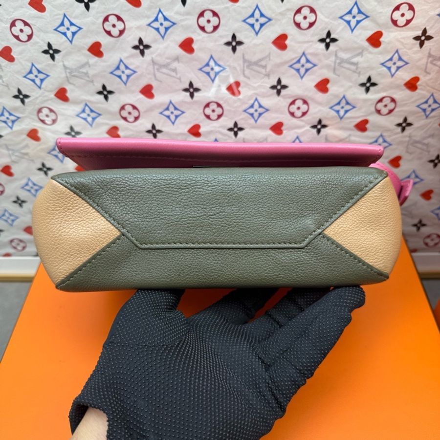 LV /路易威登Lockme bb拼色手提单肩斜挎包小号, 尺寸25*16-4