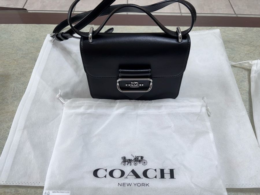 Coach 郵差包 黑色小號-1