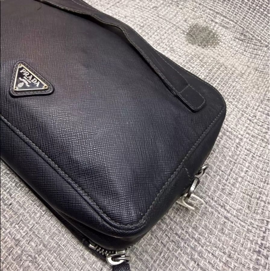 【超級便宜的Prada ✨加條肩帶即變斜背包✨】Prada黑色全皮手拿包-6