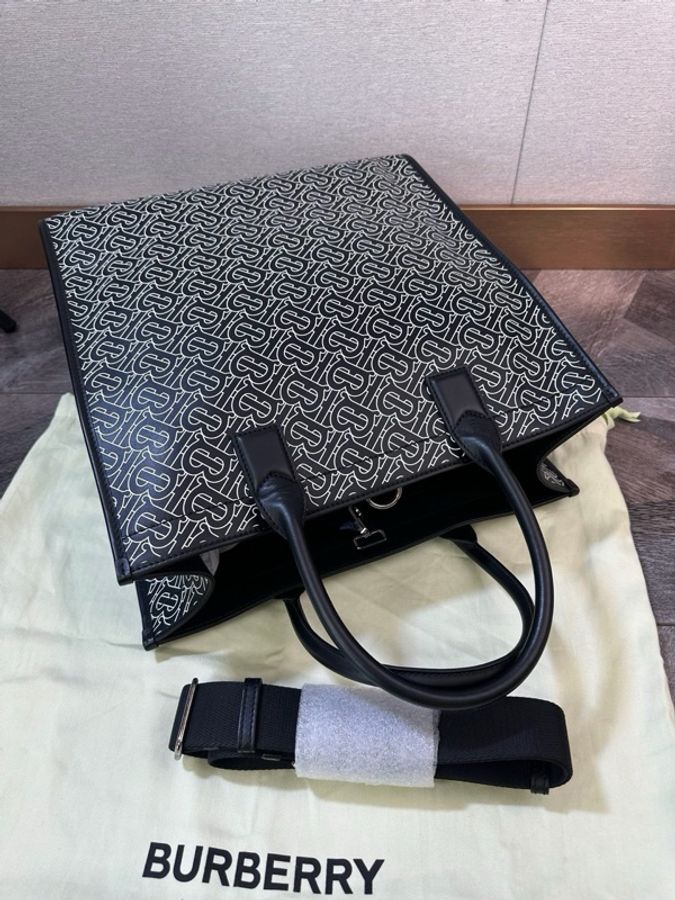 Burberry 博柏利 新款TB滿logo 托特包 Tote 手提單肩斜挎包 商務休閒都適合-3