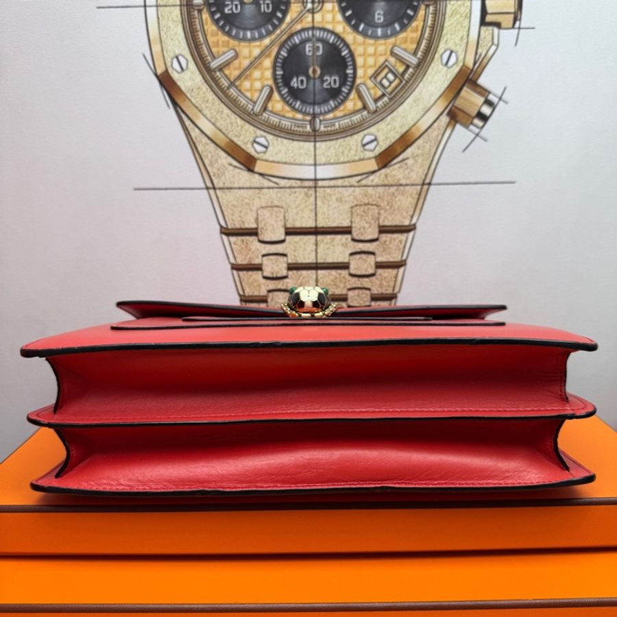 寶格麗/Bvlgari Serpenti Forever系列 ,可單肩可腋下,尺寸 27*18-3