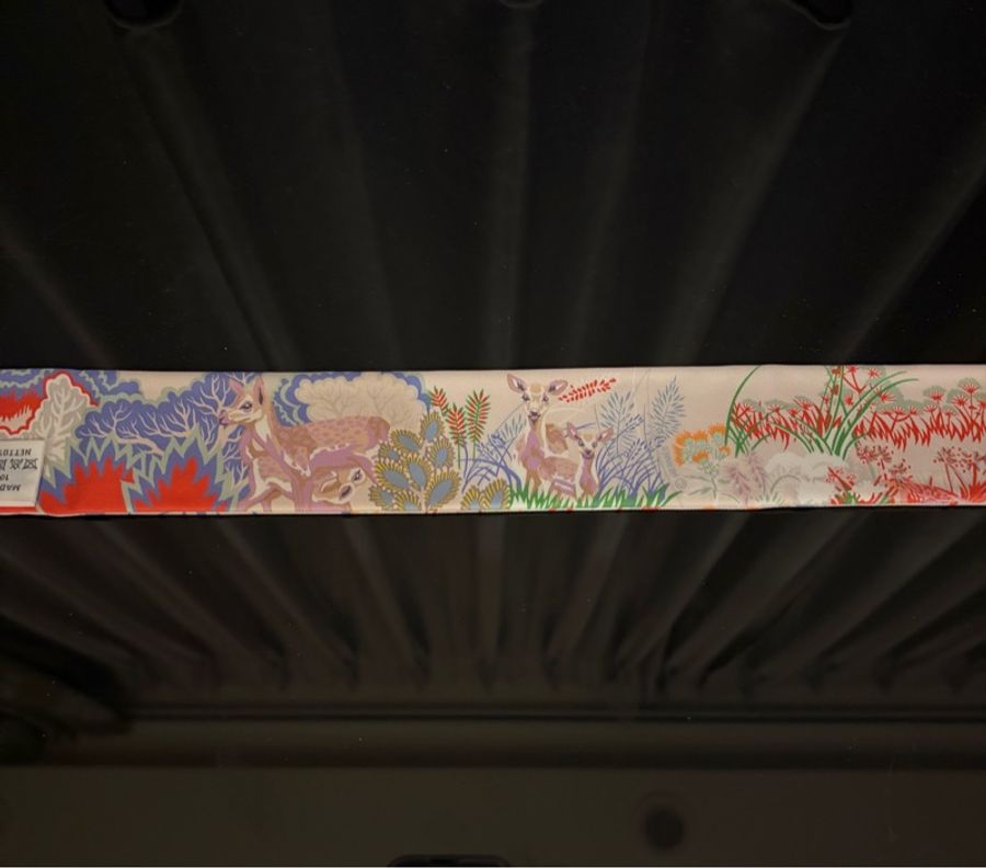 Hermes Twilly 雙面配色花鳥動物蝴蝶絲巾-9