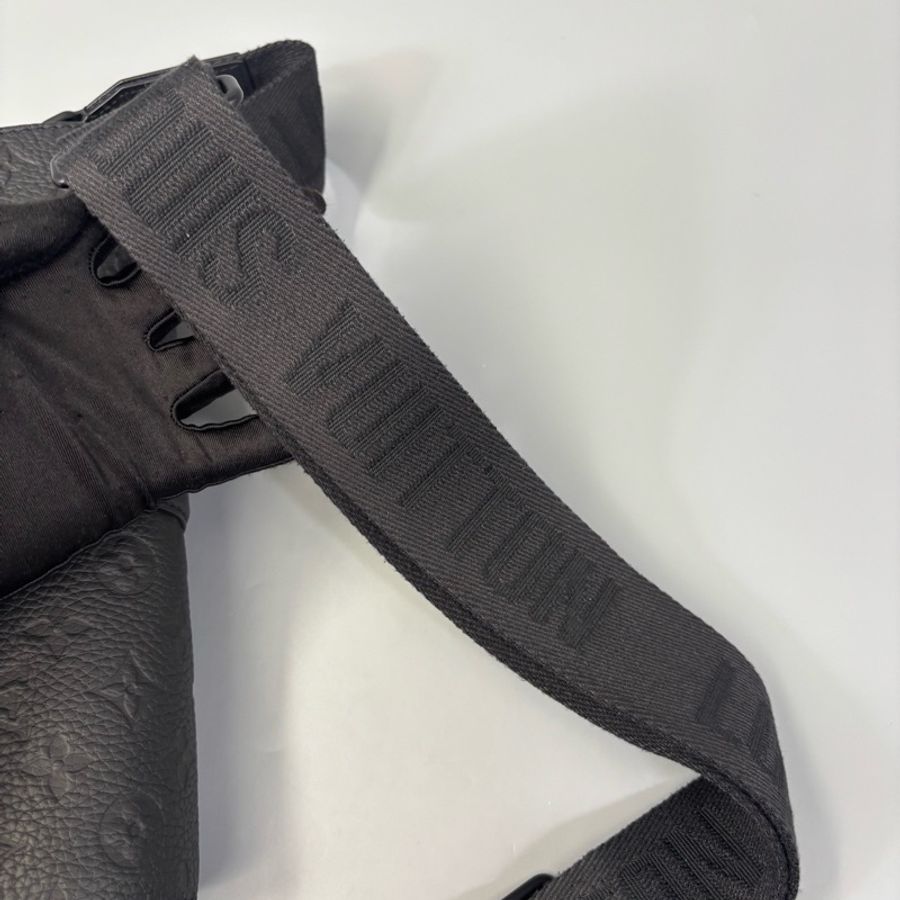 Louis Vuitton 路易威登 S-Cape磨砂黑劍橋包 純芯片 尺寸25*16-6