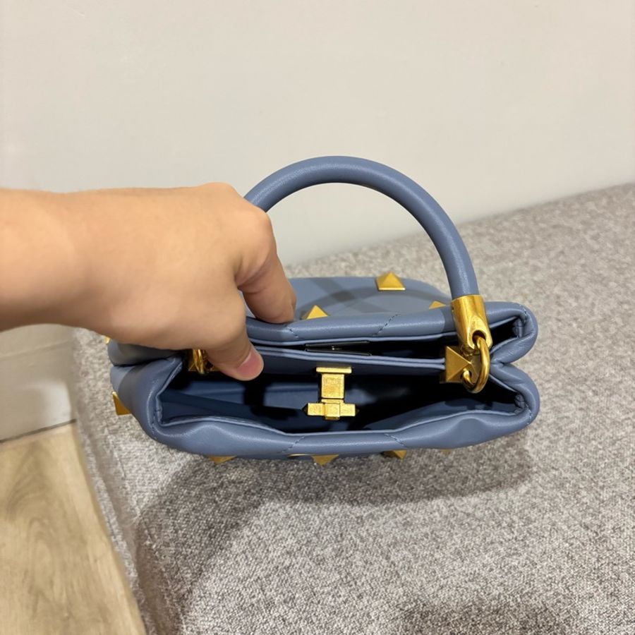 Valentino Roman Stud Small 卯釘 手提包-10