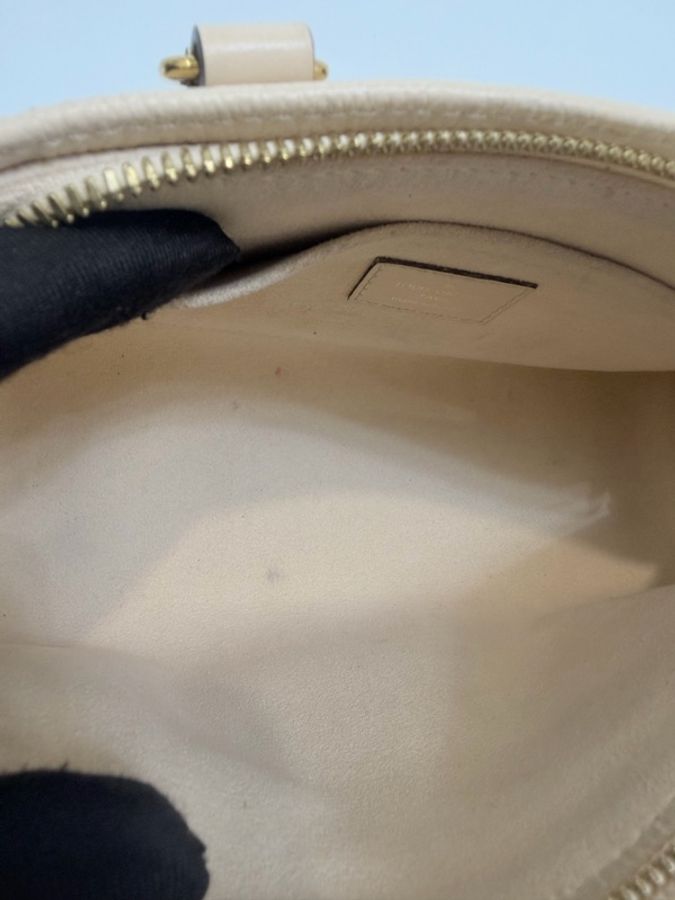 LV ONTHEGO EAST WEST 白色-18