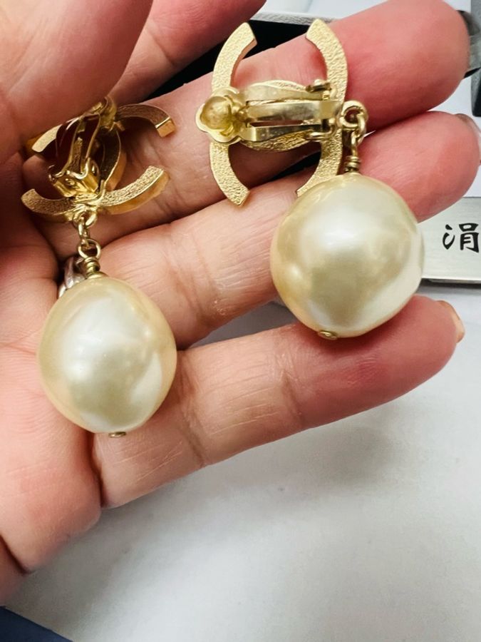 香奈兒珍珠耳環-1