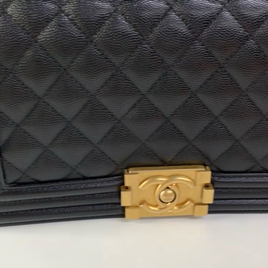 Chanel香奈兒 黑金Leboy中號鏈條包肩背包斜挎包 黑色荔枝皮-6