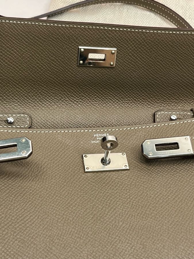 Hermes愛馬仕 Kelly to go 大象灰銀扣 Togo牛皮 Y刻 尺寸:20×11cm。-9