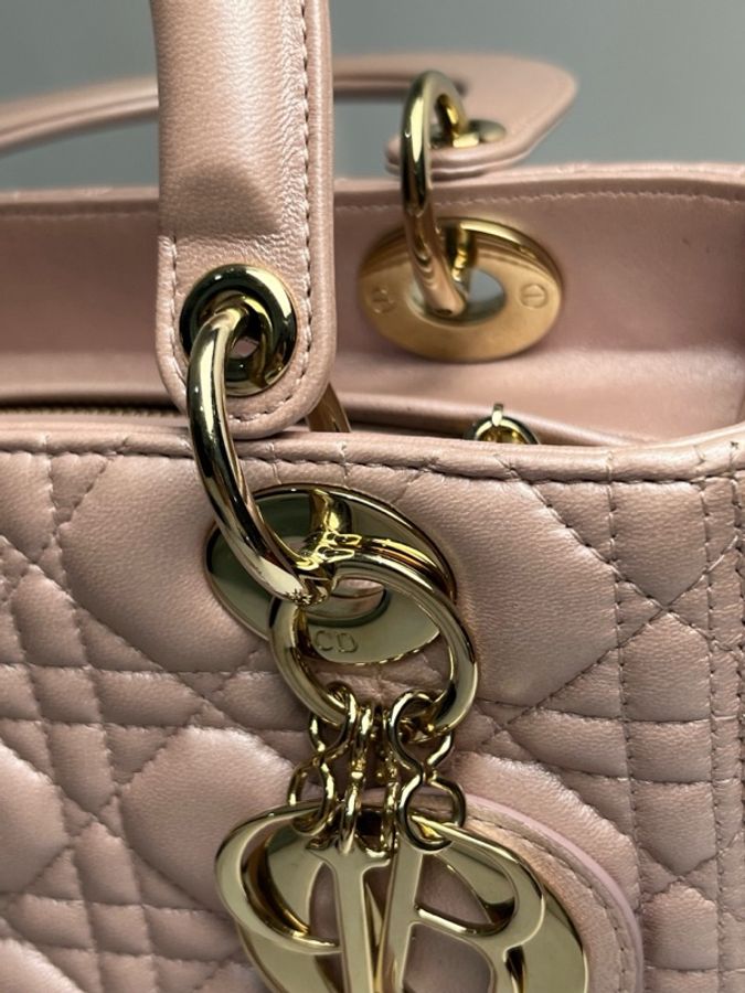 Dior 迪奧 戴妃五格 珠光粉色羊皮金扣 尺寸:底長24釐米。-11