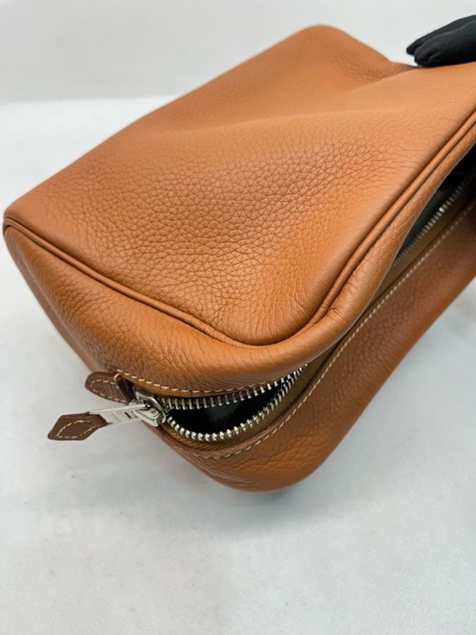 Hermes 愛馬仕 系列:手拿包 洗漱包 男女同款金棕銀扣 TC皮 框L刻 尺寸:底長19cm。-10