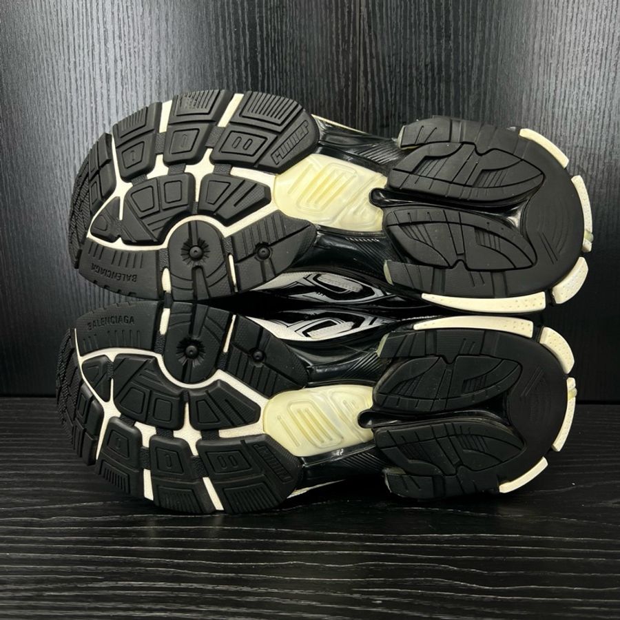 Balenciaga巴黎世家 runner 黑白 42碼-3