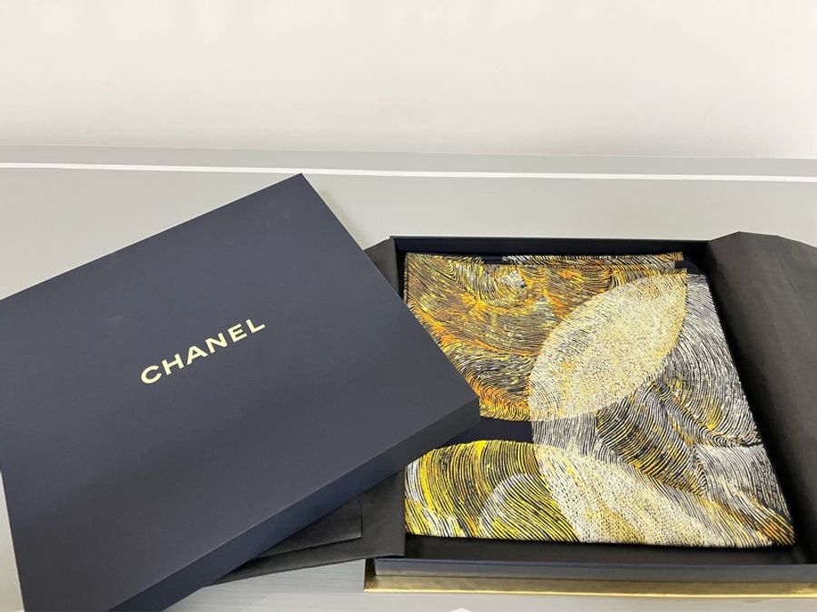 CHANEL 香奈兒 《全新》2025 VIC 中秋限定絲巾|VIP禮贈品|全新未使用|收藏推薦-33