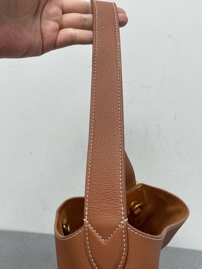 Louis Vuitton 路易威登 low key hobo芯片 底長24。-7
