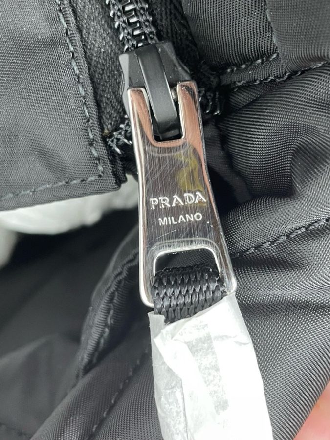99新 Prada普拉達 三角標尼龍托特 底長38 (未使用)-16