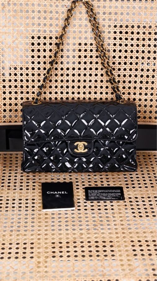 Chanel 4开黑金漆皮书包扣双子星cf中号单肩包-1