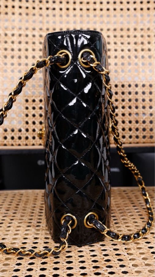 Chanel 4开黑金漆皮书包扣双子星cf中号单肩包-2