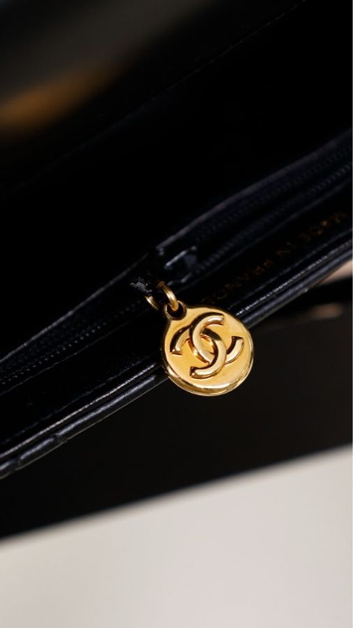 Chanel 4开黑金漆皮书包扣双子星cf中号单肩包-10