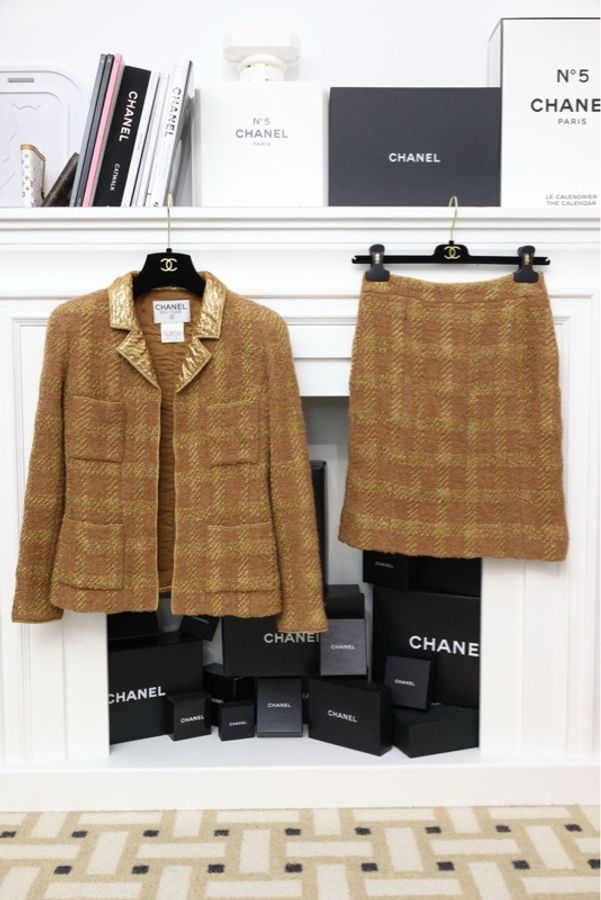 Chanel 96年秀款黄棕菱格纹西阵织翻领外套半裙马甲三件套套装-1