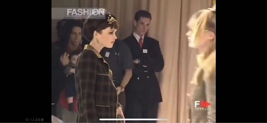 Chanel 96年秀款黄棕菱格纹西阵织翻领外套半裙马甲三件套套装-17