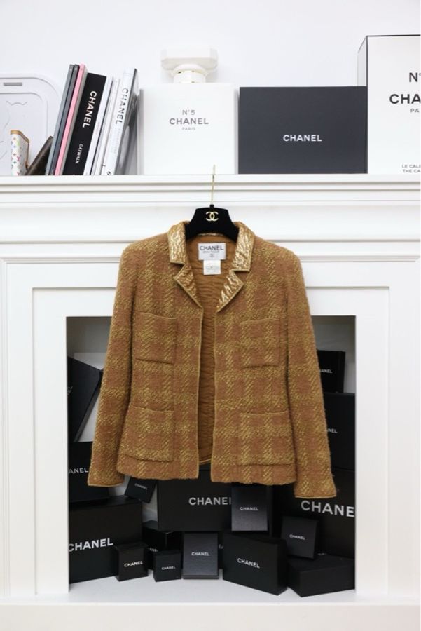 Chanel 96年秀款黄棕菱格纹西阵织翻领外套半裙马甲三件套套装-21