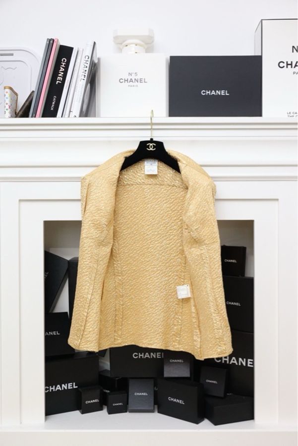 Chanel 96年秀款黄棕菱格纹西阵织翻领外套半裙马甲三件套套装-22