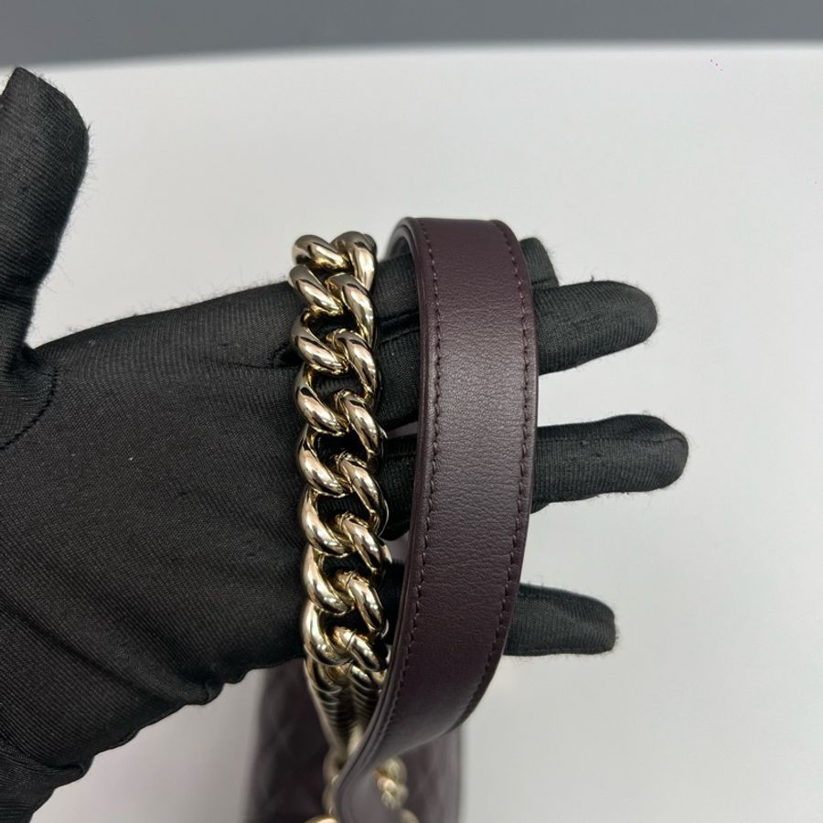 Chanel香奈兒 絳紫色全皮金扣中號Leboy鏈條包 芯片款-17