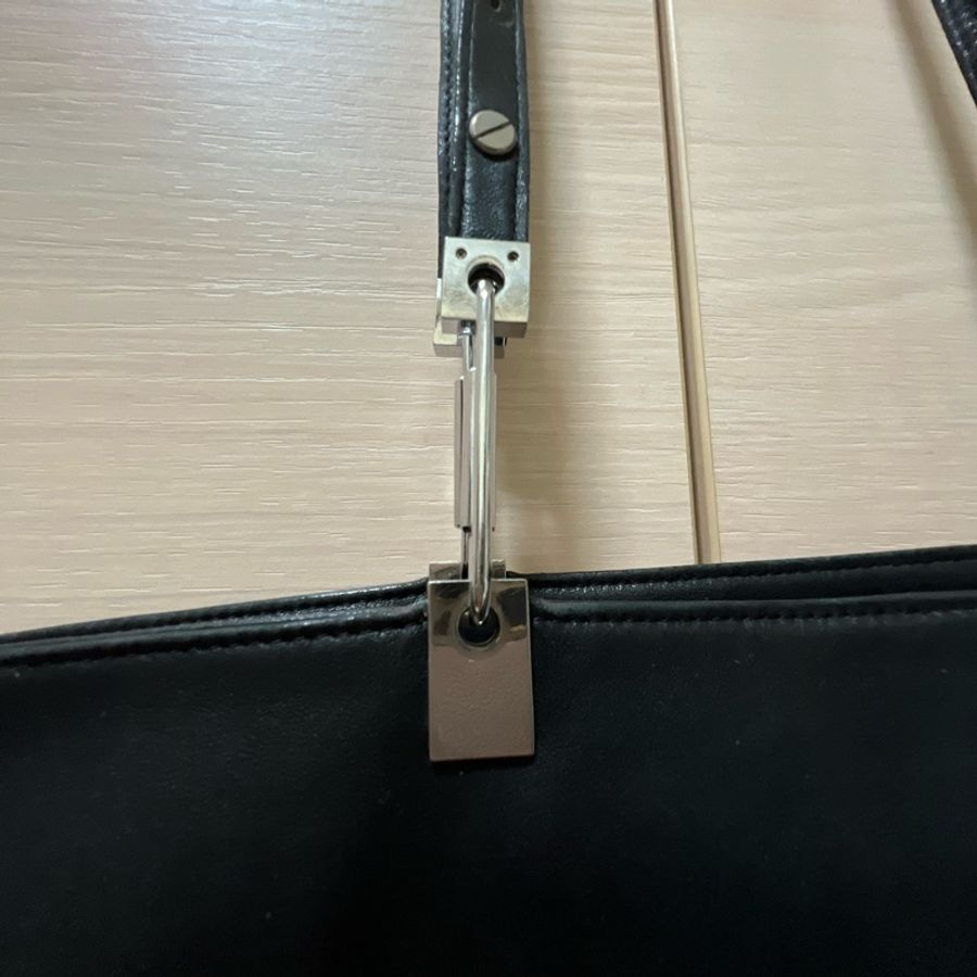 浪凡 LANVIN 黑色小羊皮托特包-23