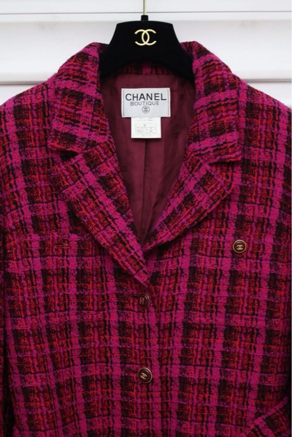 Chanel 95年玫红格纹金扣收腰大衣-17