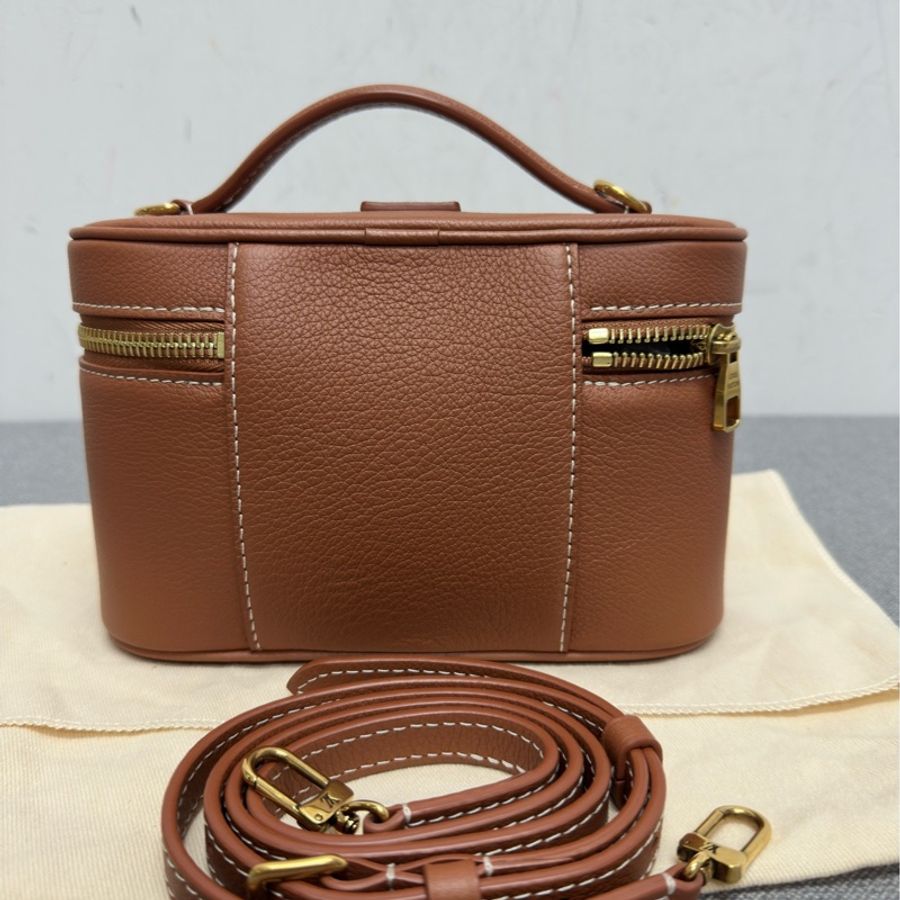 Louis Vuitton 路易威登新款盒子 附件 有肩帶.塵袋底長19。-1