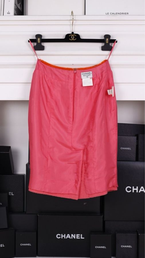 Chanel 96年桃粉色丝绒滚边两口袋上衣半裙套装-10