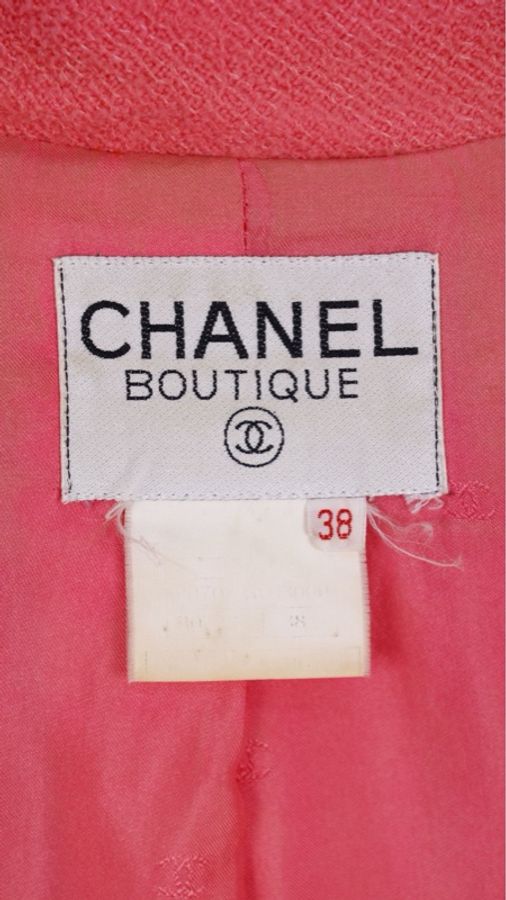 Chanel 96年桃粉色丝绒滚边两口袋上衣半裙套装-86