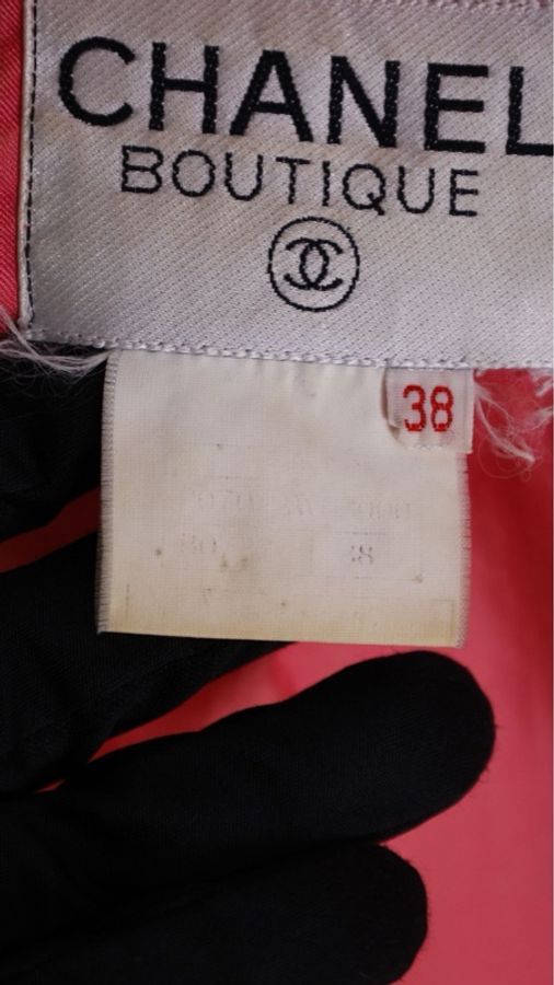 Chanel 96年桃粉色丝绒滚边两口袋上衣半裙套装-94