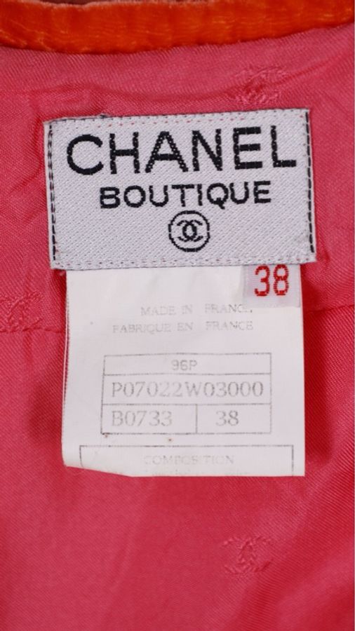 Chanel 96年桃粉色丝绒滚边两口袋上衣半裙套装-97