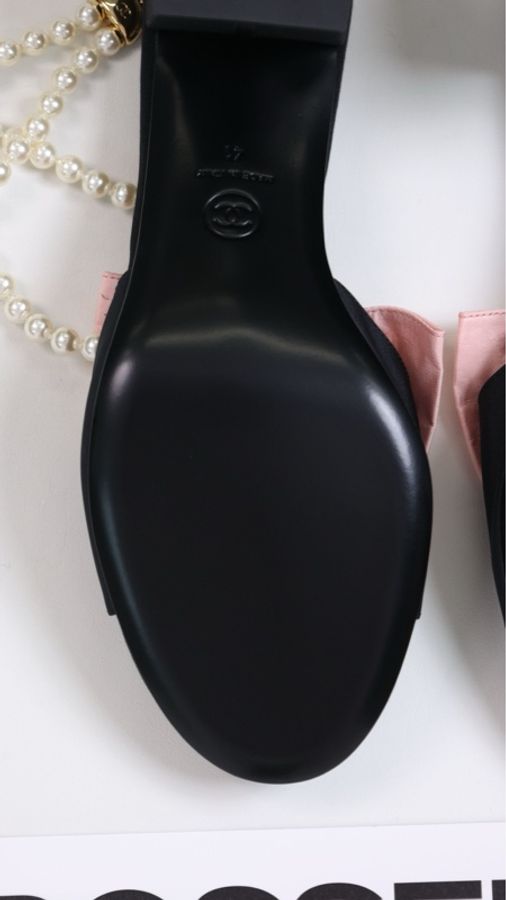 Chanel24A曼彻斯特手工坊系列粉色蝴蝶结珍珠链条凉鞋-8