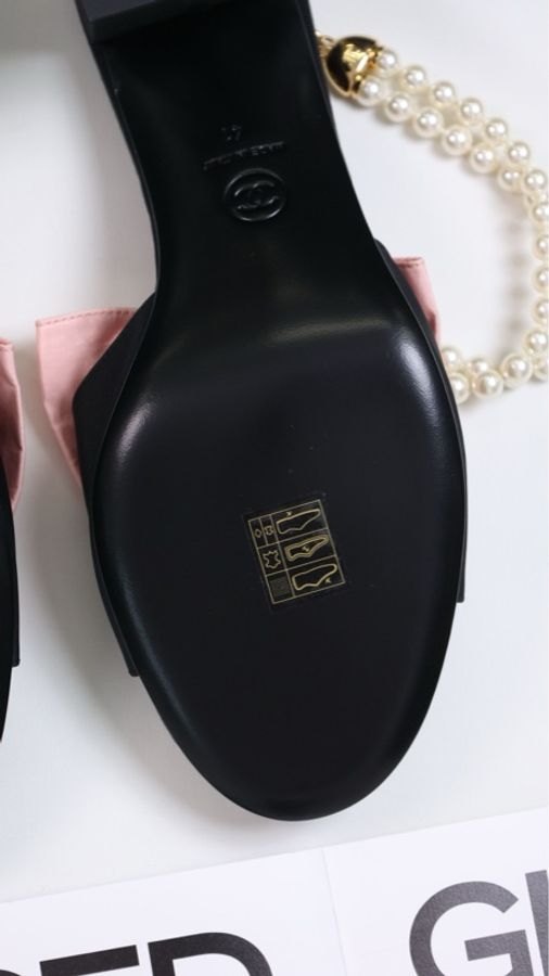 Chanel24A曼彻斯特手工坊系列粉色蝴蝶结珍珠链条凉鞋-9