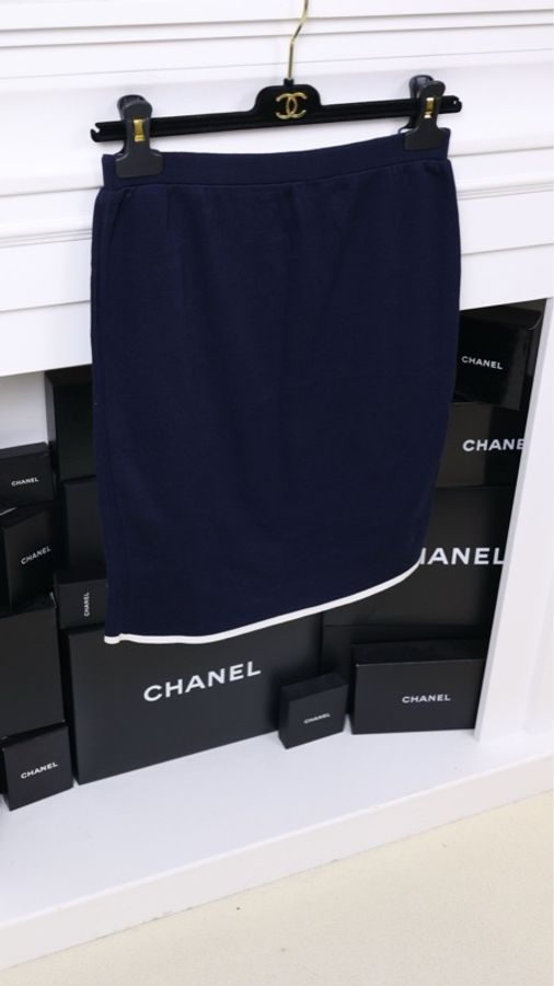 Chanel 蓝色针织白色滚边背心半裙套装-9