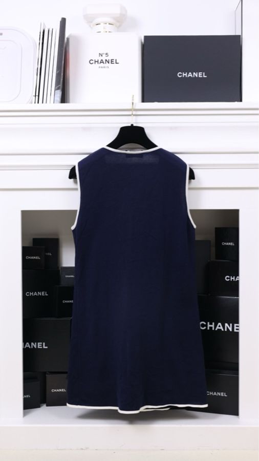 Chanel 蓝色针织白色滚边背心半裙套装-12