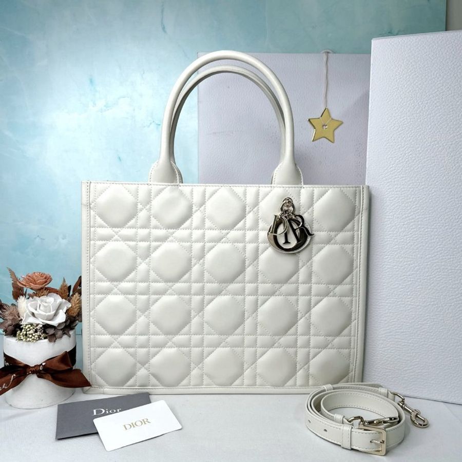 Dior Book Tote中款奶白黛妃托特包-0
