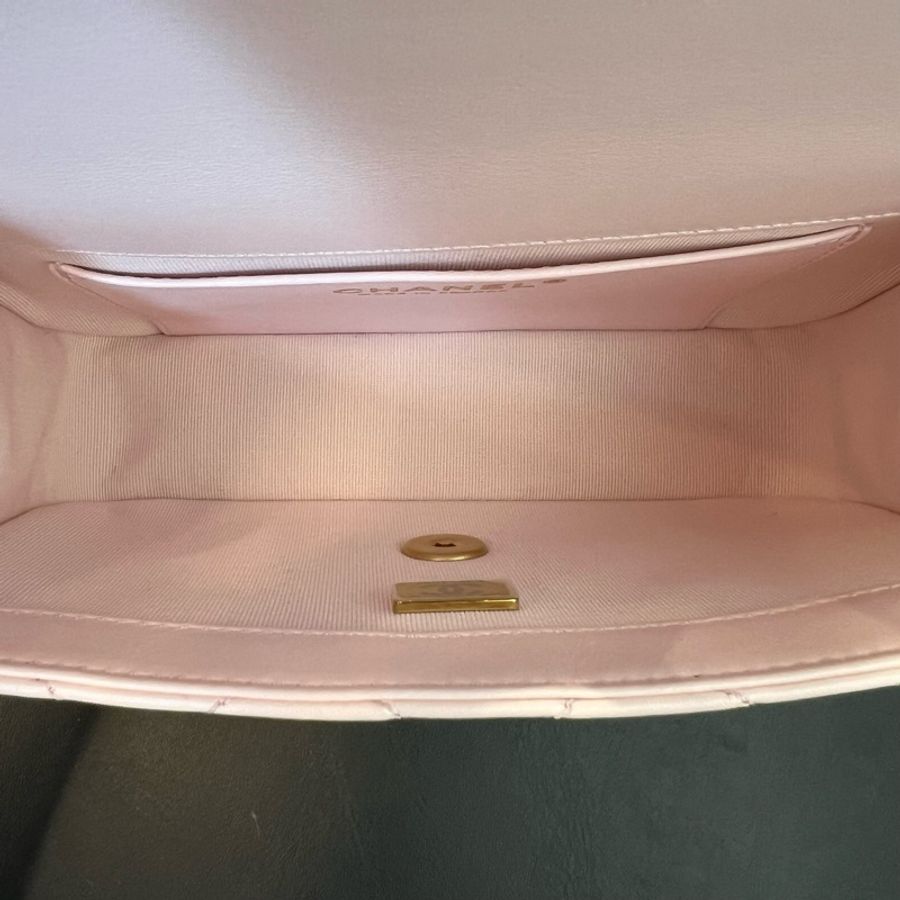 Chanel 香奈兒 26C 淺粉色羊皮珍珠鏈方胖子手提單肩包 26年。-7