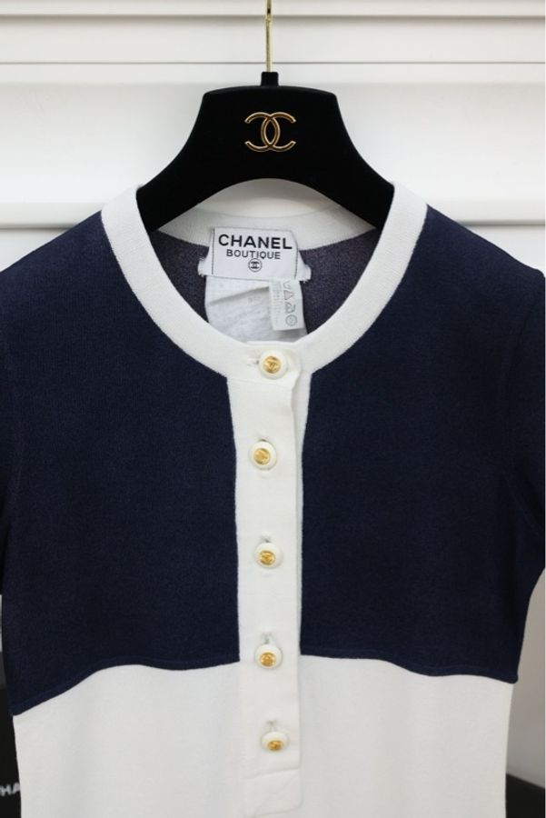 Chanel日光金扣海军蓝拼色短袖连衣裙-9
